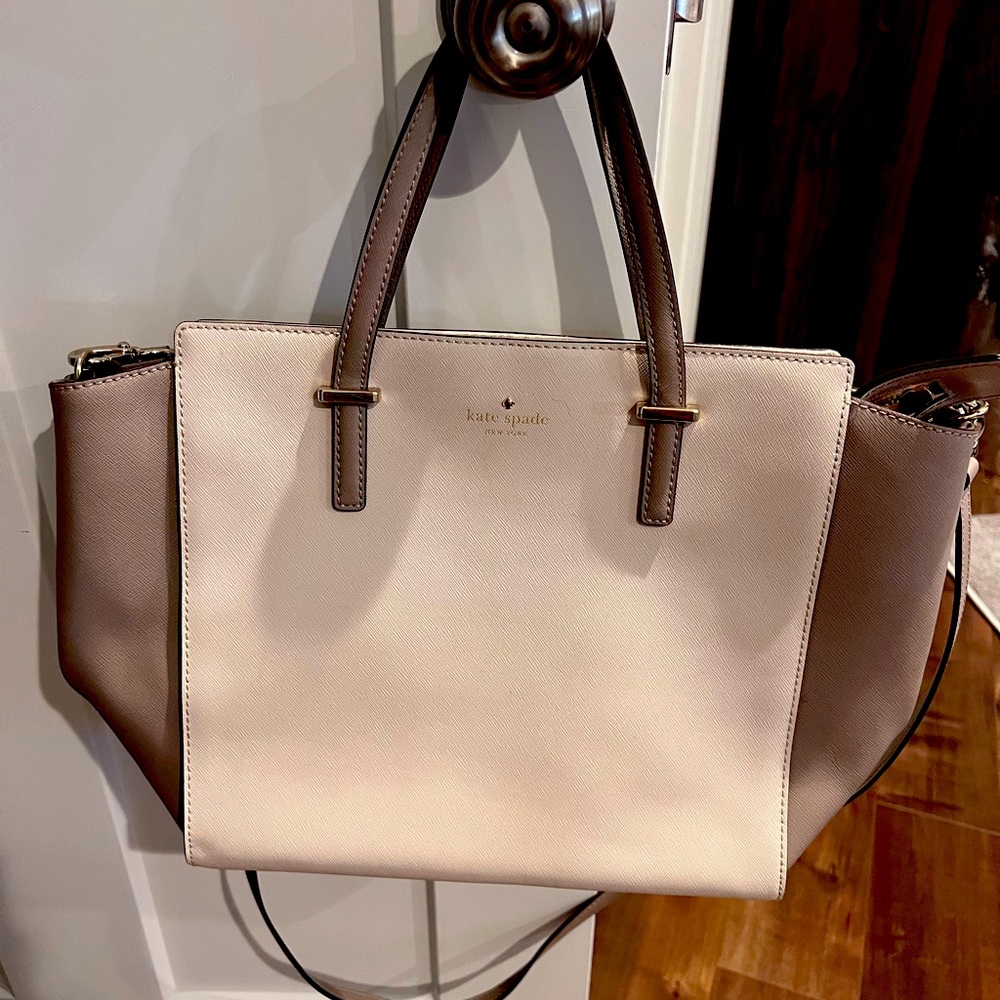 Used Kate Spade handbag for sale! Gently worn, excellent condition!